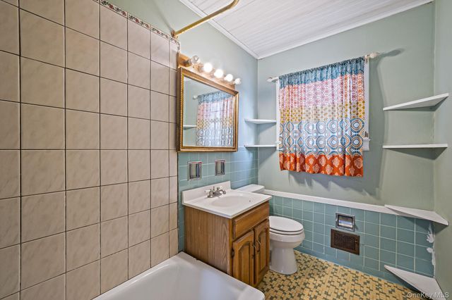 741 Hamilton Avenue, Westhampton Beach, NY 11978