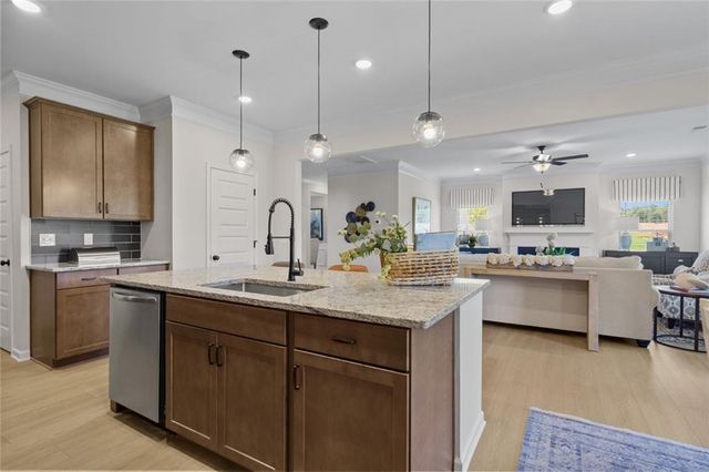 213 Oakmont Drive, Dallas, GA 30132