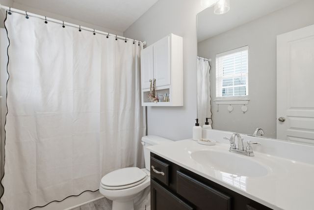 418 Deer Meadow Ln, Lebanon, TN 37090