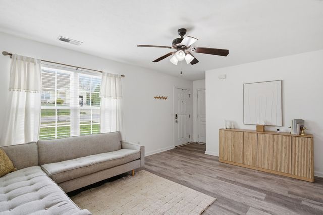 418 Deer Meadow Ln, Lebanon, TN 37090