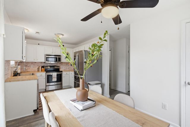 418 Deer Meadow Ln, Lebanon, TN 37090