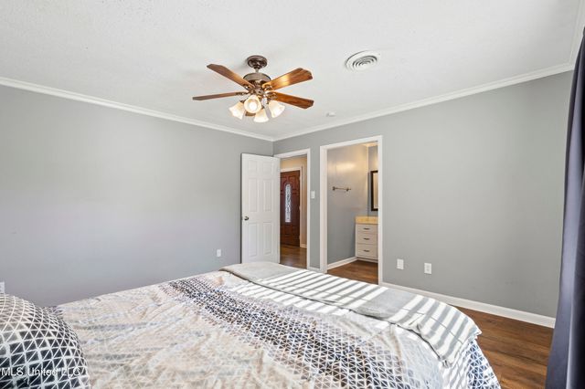 213 Dogwood Lane, Batesville, MS 38606