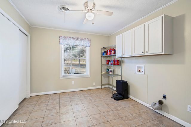 213 Dogwood Lane, Batesville, MS 38606