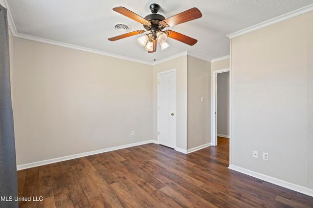 213 Dogwood Lane, Batesville, MS 38606