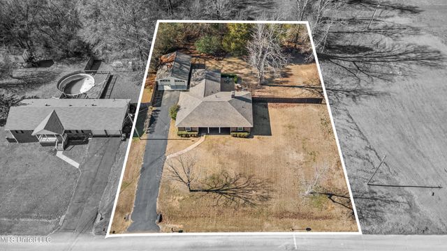 213 Dogwood Lane, Batesville, MS 38606