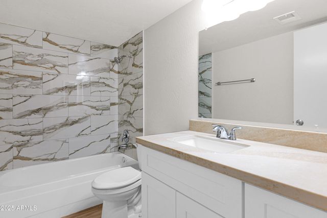 17620 N 17TH Place 25, Phoenix, AZ 85022