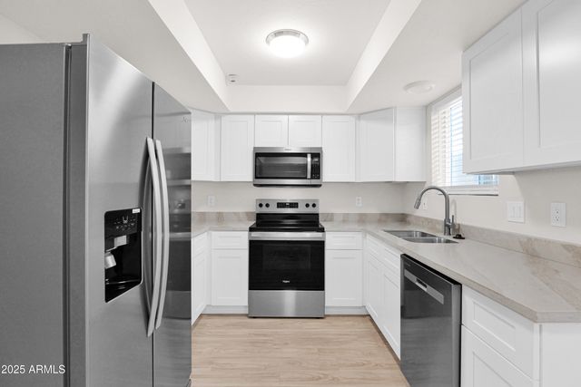 17620 N 17TH Place 25, Phoenix, AZ 85022