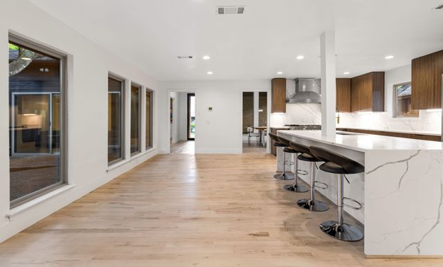 9415 Hill View Drive, Dallas, TX 75231