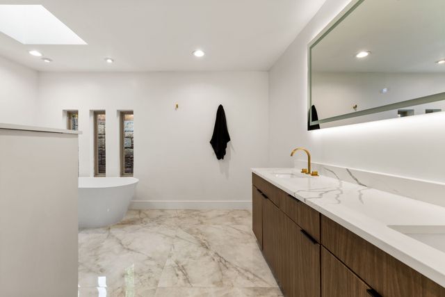 9415 Hill View Drive, Dallas, TX 75231