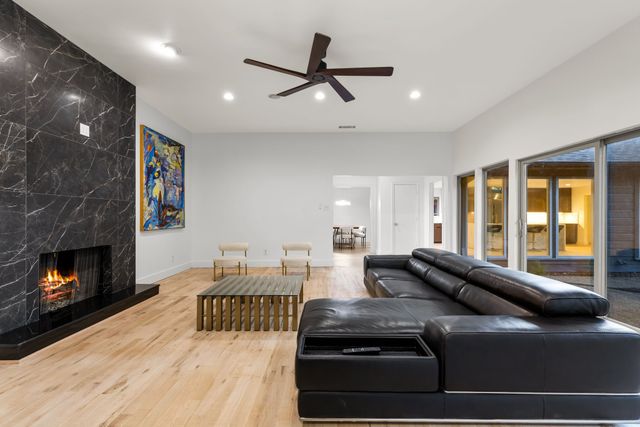 9415 Hill View Drive, Dallas, TX 75231