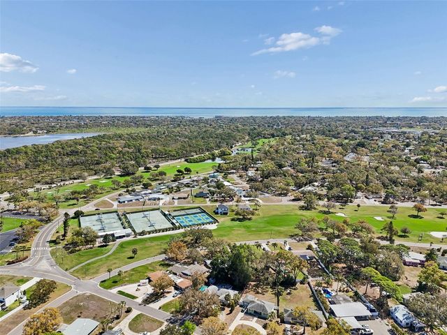 2120 CORONADA WAY S, St Petersburg, FL 33712