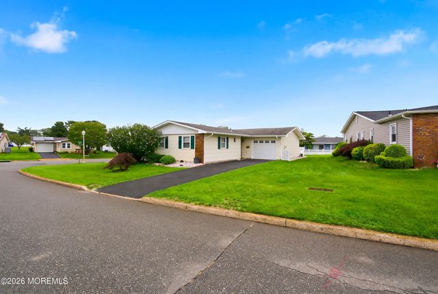 27 Tony Court, Brick, NJ 08724
