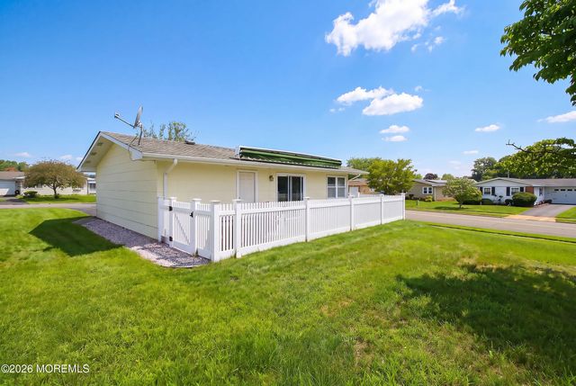 27 Tony Court, Brick, NJ 08724