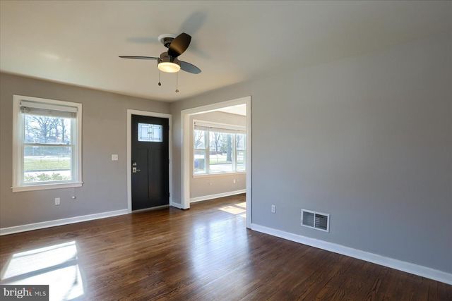 1306 CHATHAM RD, Camp Hill, PA 17011