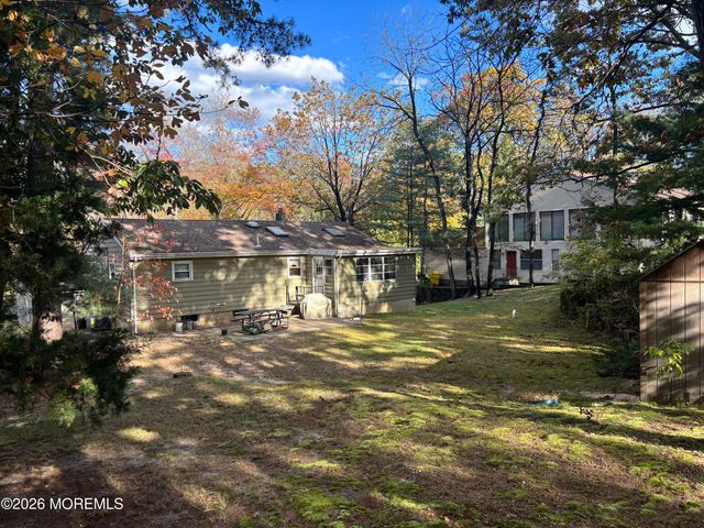 824 S Lake Drive, Lakewood, NJ 08701