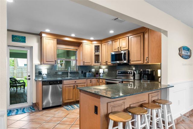 818 HOPE AVENUE, New Smyrna Beach, FL 32169