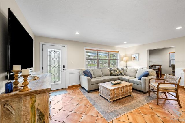 818 HOPE AVENUE, New Smyrna Beach, FL 32169