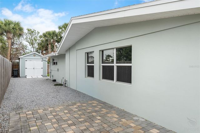 818 HOPE AVENUE, New Smyrna Beach, FL 32169