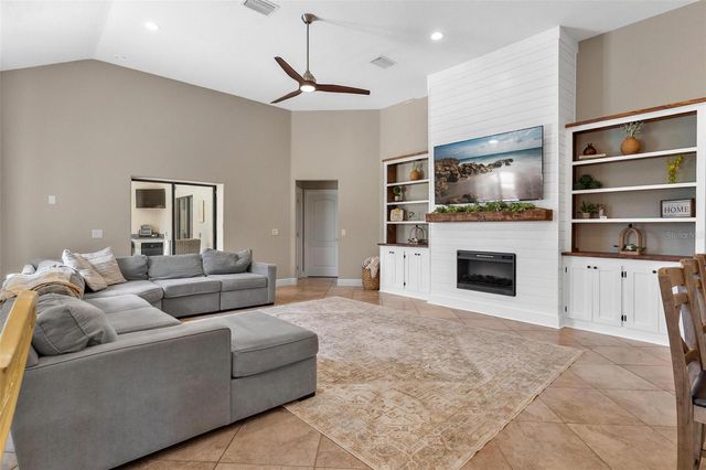 2587 NE 108TH LANE, Oxford, FL 34484
