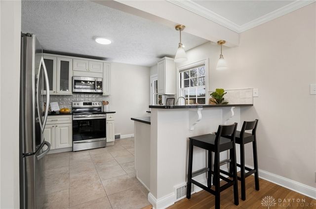 726 Acorn Drive, Oakwood, OH 45419