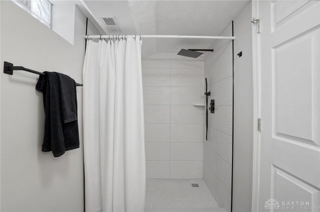 726 Acorn Drive, Oakwood, OH 45419