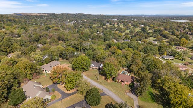 575 Joyce Cir, Lewisburg, TN 37091