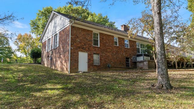 575 Joyce Cir, Lewisburg, TN 37091