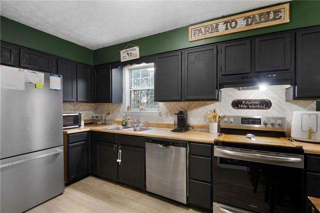 988 Davenport Road, Dalton, GA 30721