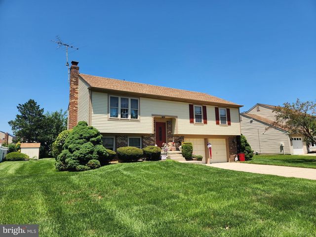 8205 CORBETT RD, Pennsauken, NJ 08109