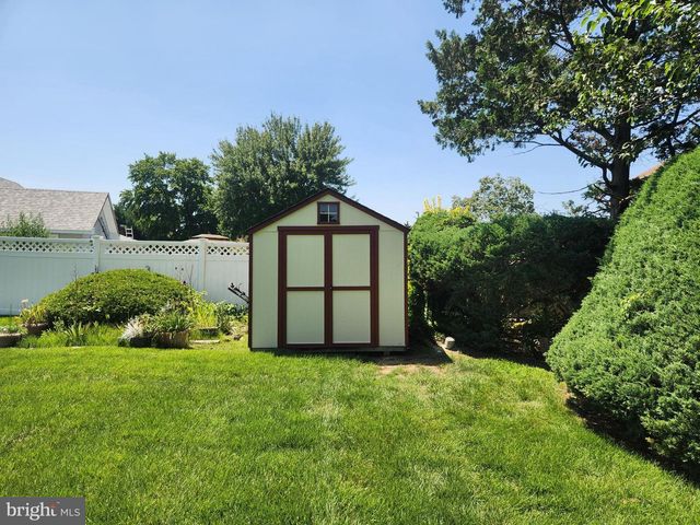 8205 CORBETT RD, Pennsauken, NJ 08109