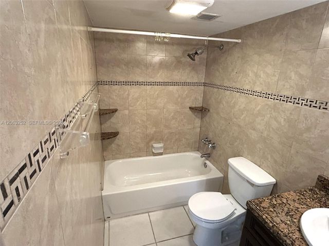 2801 NE 183rd St 508W, Aventura, FL 33160