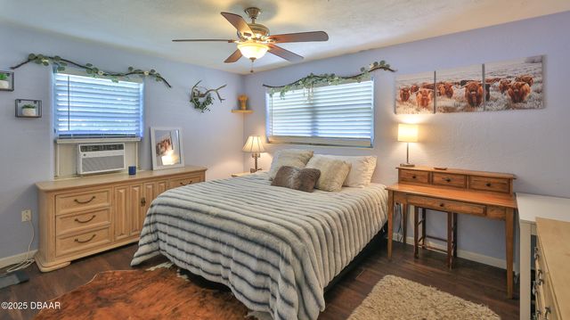 11 Swan Avenue, New Smyrna Beach, FL 32168