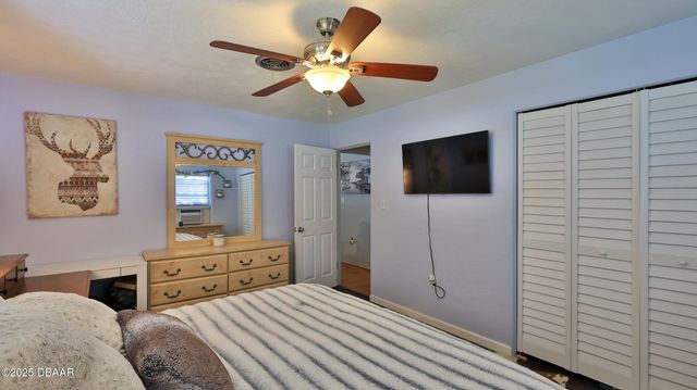 11 Swan Avenue, New Smyrna Beach, FL 32168