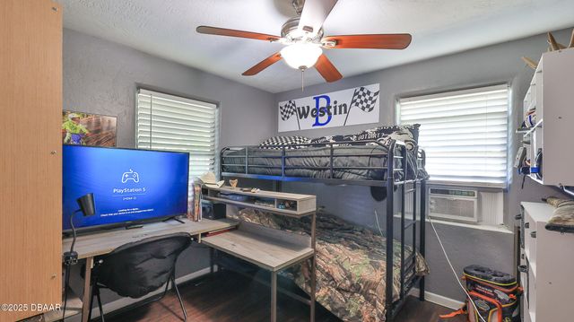 11 Swan Avenue, New Smyrna Beach, FL 32168