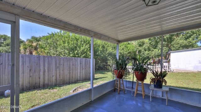 11 Swan Avenue, New Smyrna Beach, FL 32168