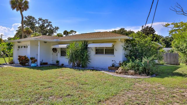 11 Swan Avenue, New Smyrna Beach, FL 32168