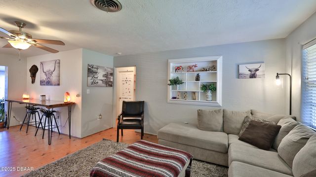 11 Swan Avenue, New Smyrna Beach, FL 32168