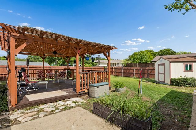 1310 Briar Hollow Lane, Garland, TX 75043