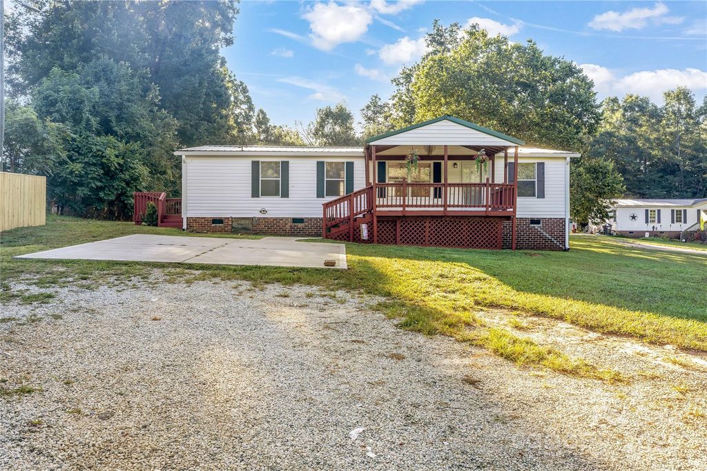 7050 Woodleaf Road, Woodleaf, NC 27054