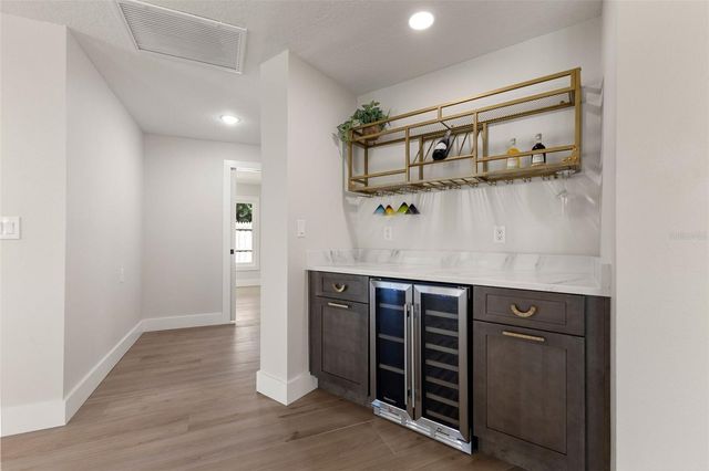 10088 PARADISE BOULEVARD, Treasure Island, FL 33706