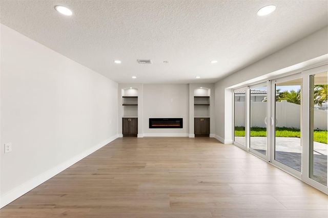 10088 PARADISE BOULEVARD, Treasure Island, FL 33706