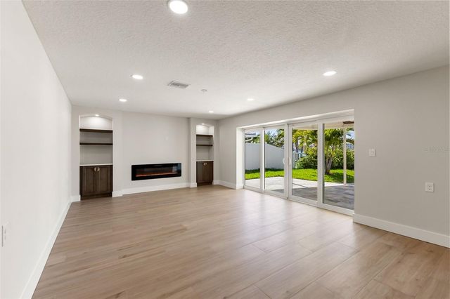 10088 PARADISE BOULEVARD, Treasure Island, FL 33706