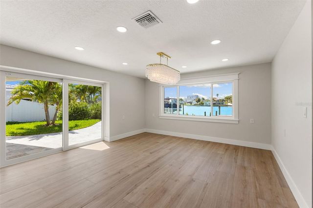 10088 PARADISE BOULEVARD, Treasure Island, FL 33706