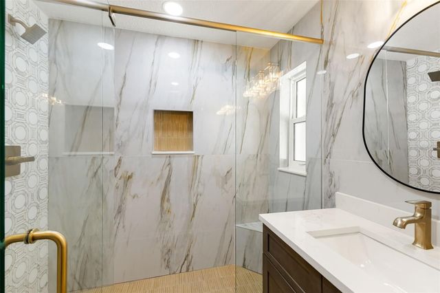 10088 PARADISE BOULEVARD, Treasure Island, FL 33706