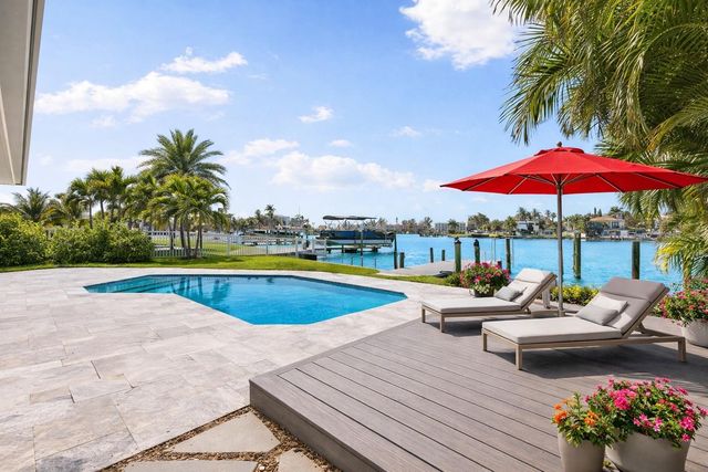 10088 PARADISE BOULEVARD, Treasure Island, FL 33706