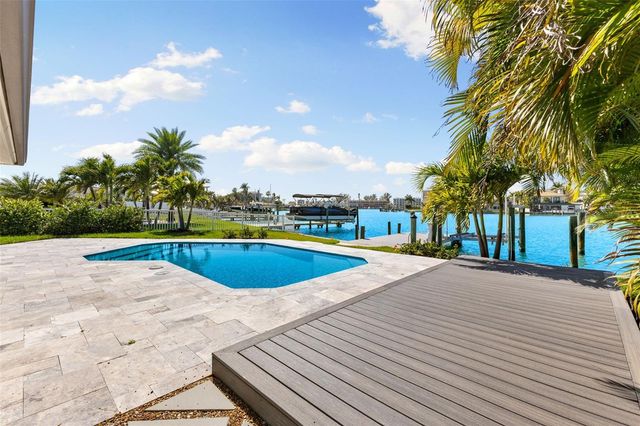 10088 PARADISE BOULEVARD, Treasure Island, FL 33706