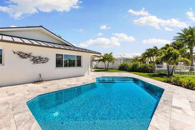 10088 PARADISE BOULEVARD, Treasure Island, FL 33706