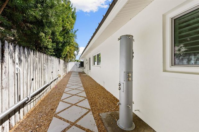 10088 PARADISE BOULEVARD, Treasure Island, FL 33706