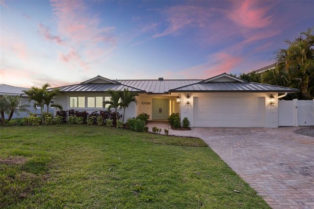 10088 PARADISE BOULEVARD, Treasure Island, FL 33706