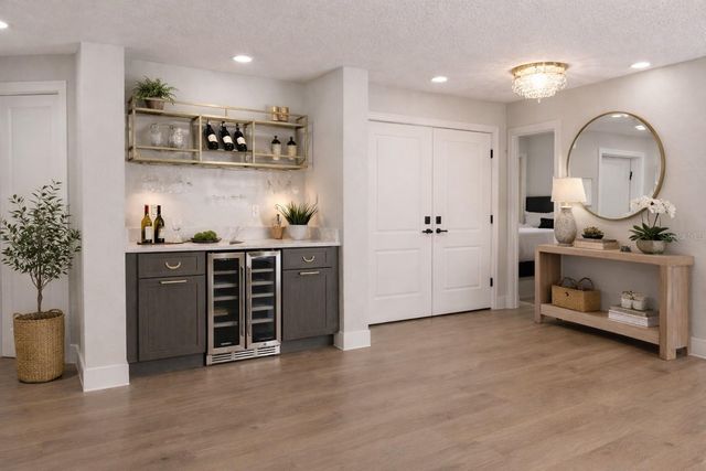 10088 PARADISE BOULEVARD, Treasure Island, FL 33706